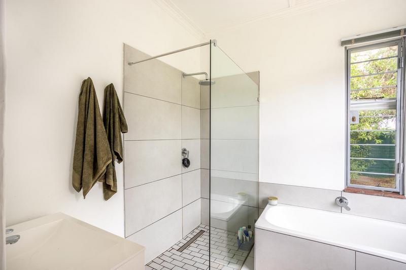 To Let 3 Bedroom Property for Rent in Pinelands Western Cape